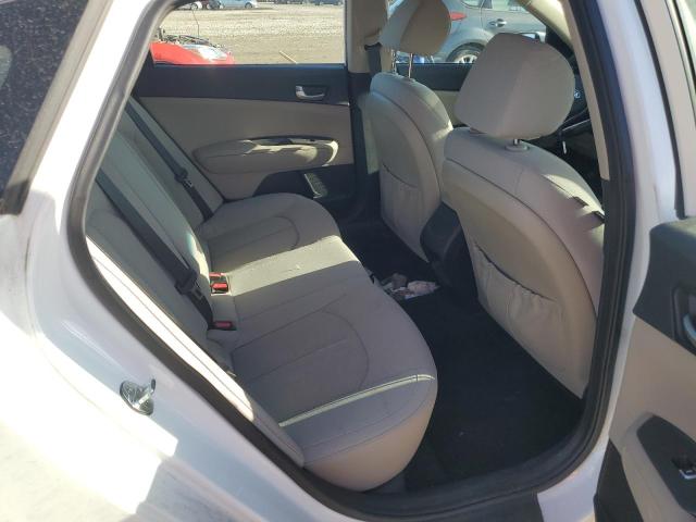 5XXGT4L34JG196236 - 2018 KIA OPTIMA LX WHITE photo 10