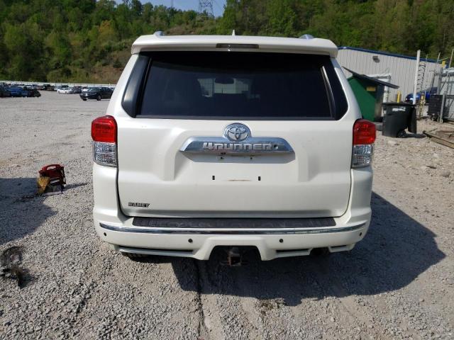 JTEBU5JR1D5140022 - 2013 TOYOTA 4RUNNER SR5 WHITE photo 6