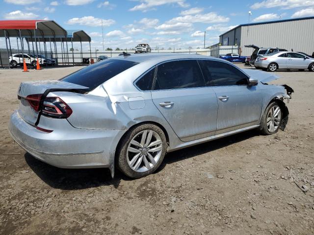 1VWGT7A39HC057666 - 2017 VOLKSWAGEN PASSAT SE SILVER photo 3