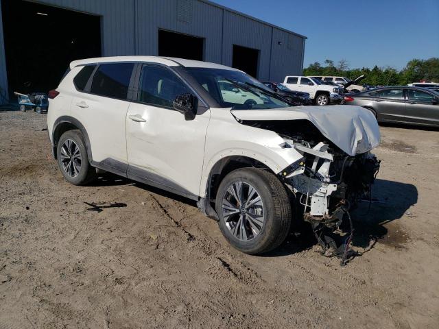 5N1BT3BA7NC711946 - 2022 NISSAN ROGUE SV WHITE photo 4