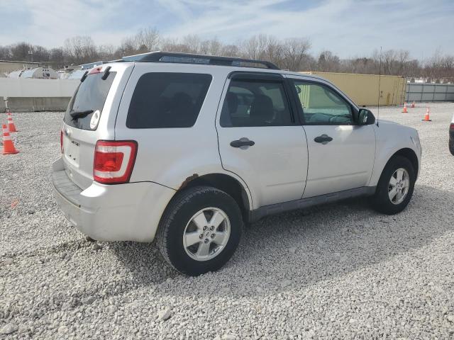 1FMCU9D73AKC90488 - 2010 FORD ESCAPE XLT فضي صورة 3
