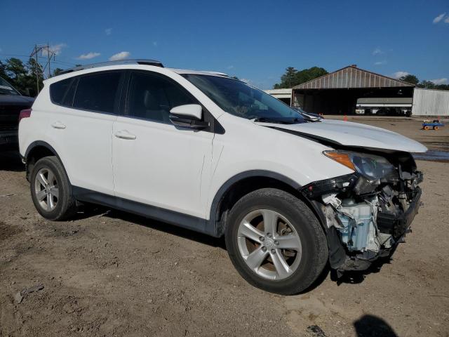 2T3WFREV0DW057902 - 2013 TOYOTA RAV4 XLE WHITE photo 4