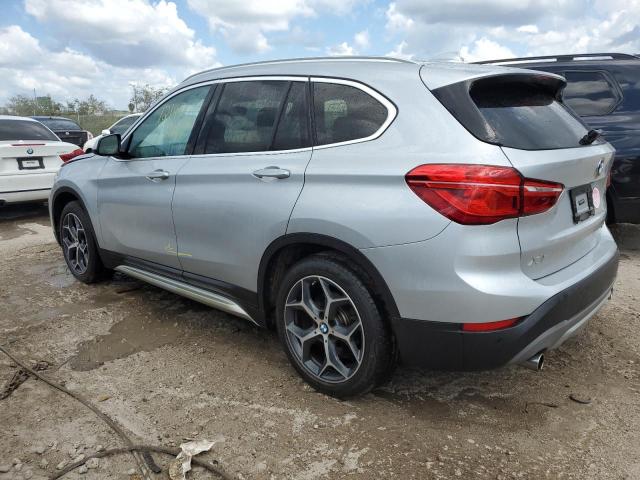 WBXHT3C3XJ3H30795 - 2018 BMW X1 XDRIVE28I SILVER photo 2
