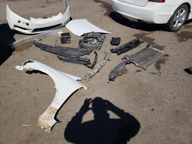 2HGFA1F60BH533619 - 2011 HONDA CIVIC LX-S أبيض صورة 12