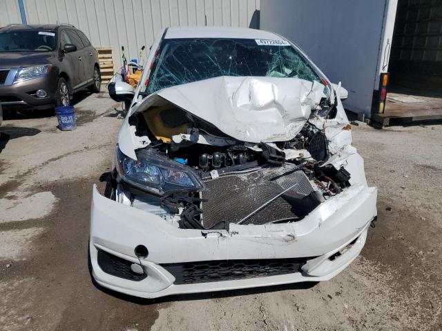 3HGGK5H46KM747567 - 2019 HONDA FIT LX WHITE photo 5