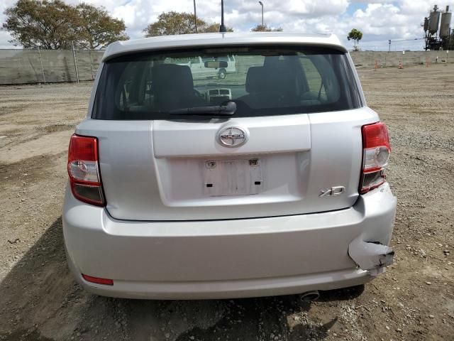 JTKKUPB42E1043559 - 2014 TOYOTA SCION XD SILVER photo 6