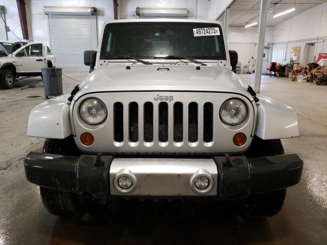 1J8FA54168L566285 - 2008 JEEP WRANGLER SAHARA SILVER photo 5