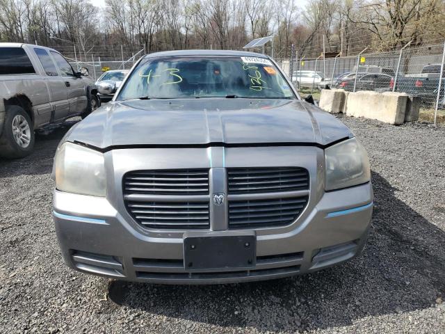 2D4FV48T05H513224 - 2005 DODGE MAGNUM SE GRAY photo 5