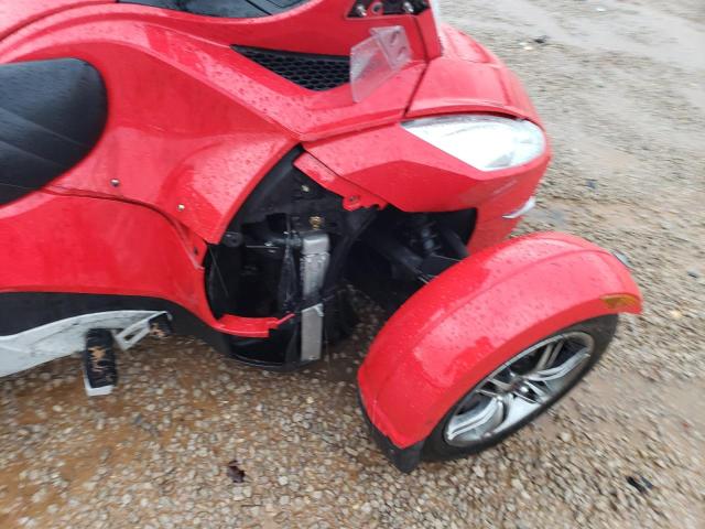 2BXJBHC12BV000227 - 2011 CAN-AM SPYDER ROA RTS RED photo 9