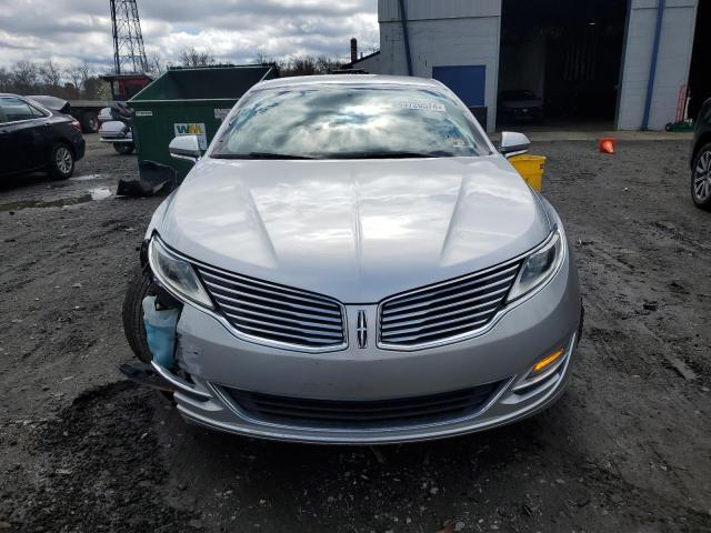 3LN6L2G95FR605864 - 2015 LINCOLN MKZ SILVER photo 5