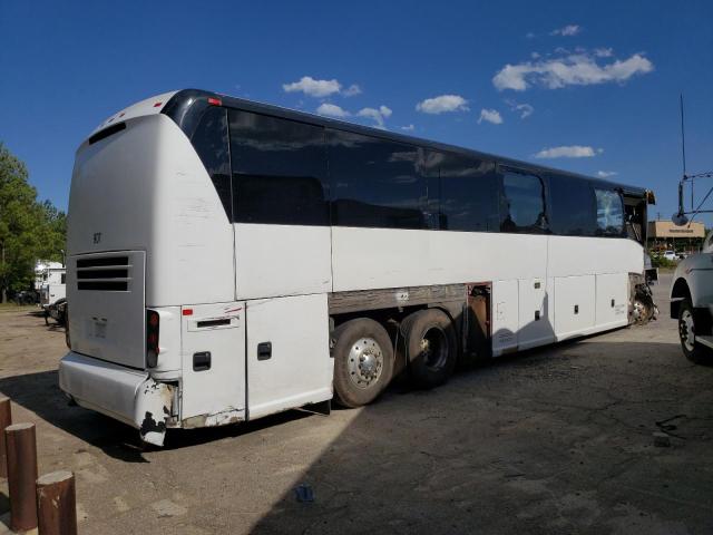 2M93JMPA94W062393 - 2004 MOTOR COACH INDUSTRIES TRANSIT BU WHITE photo 4