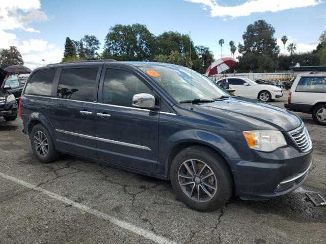 2C4RC1CG4DR805881 - 2013 CHRYSLER TOWN & COU TOURING L BLUE photo 4