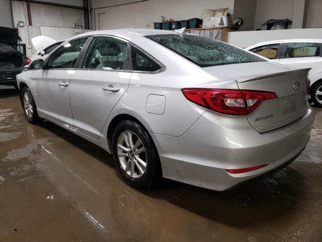 5NPE24AF9FH063295 - 2015 HYUNDAI SONATA SE SILVER photo 2