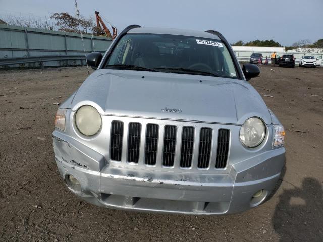 1J8FF47W37D568698 - 2007 JEEP COMPASS SILVER photo 5