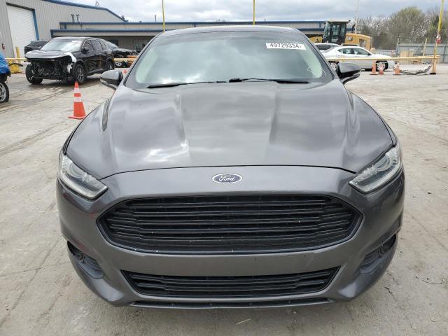 3FA6P0H73GR140096 - 2016 FORD FUSION SE GRAY photo 5