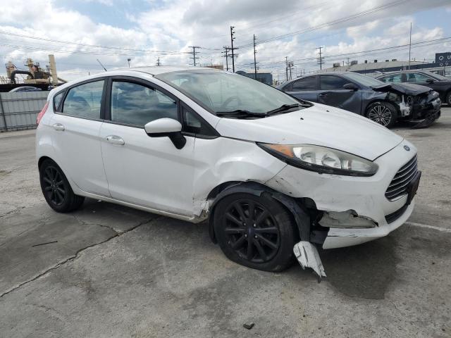 3FADP4TJ3FM195791 - 2015 FORD FIESTA S WHITE photo 4