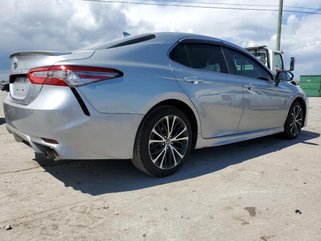 4T1B11HK0KU201504 - 2019 TOYOTA CAMRY L SILVER photo 3