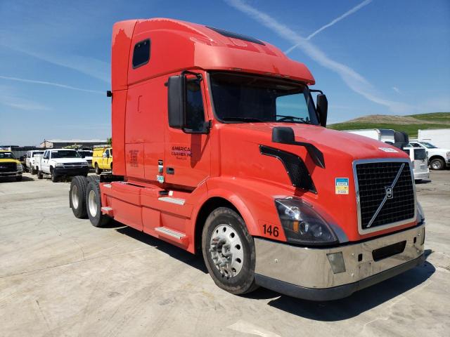 4V4NC9TK09N269327 - 2009 VOLVO VN VNL RED photo 1