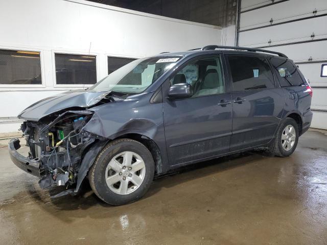 2010 TOYOTA SIENNA CE, 