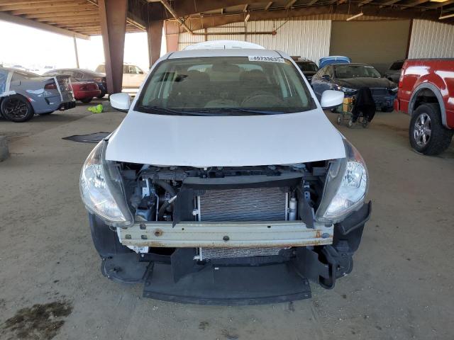 3N1CN7AP0KL878913 - 2019 NISSAN VERSA S თეთრი ფოტო 5