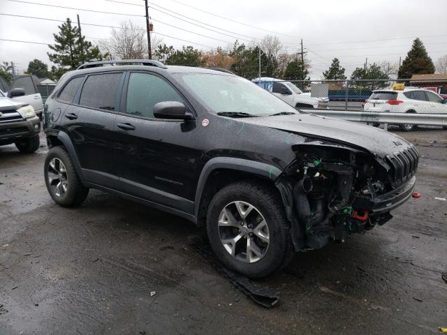 1C4PJMBS2GW241552 - 2016 JEEP CHEROKEE TRAILHAWK BLACK photo 4