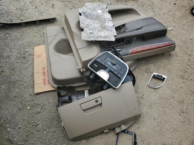 2C4RC1CG5CR124515 - 2012 CHRYSLER TOWN & COU TOURING L WHITE photo 13