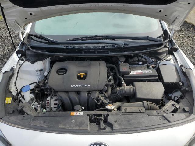 3KPFK4A76HE086733 - 2017 KIA FORTE LX WHITE photo 11