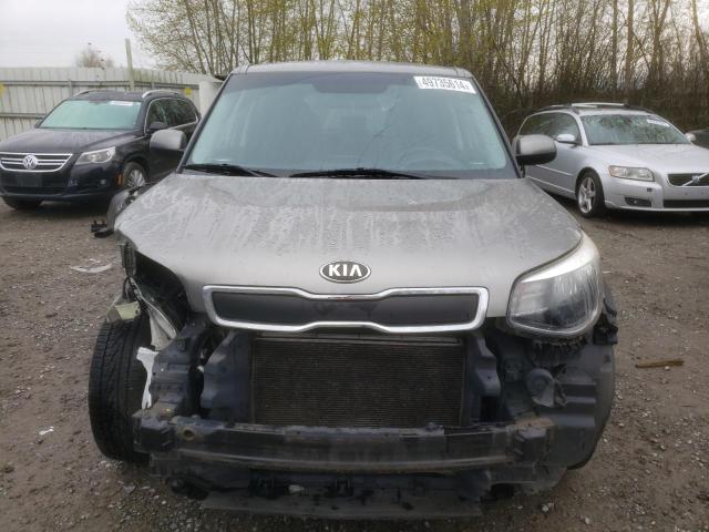 KNDJN2A27E7080607 - 2014 KIA SOUL GRAY photo 5