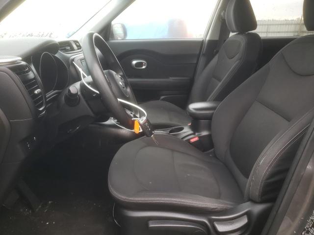 KNDJN2A27E7080607 - 2014 KIA SOUL GRAY photo 7