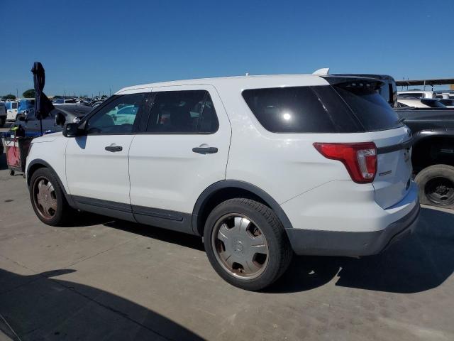 1FM5K8AR0GGB97017 - 2016 FORD EXPLORER POLICE INTERCEPTOR თეთრი ფოტო 2