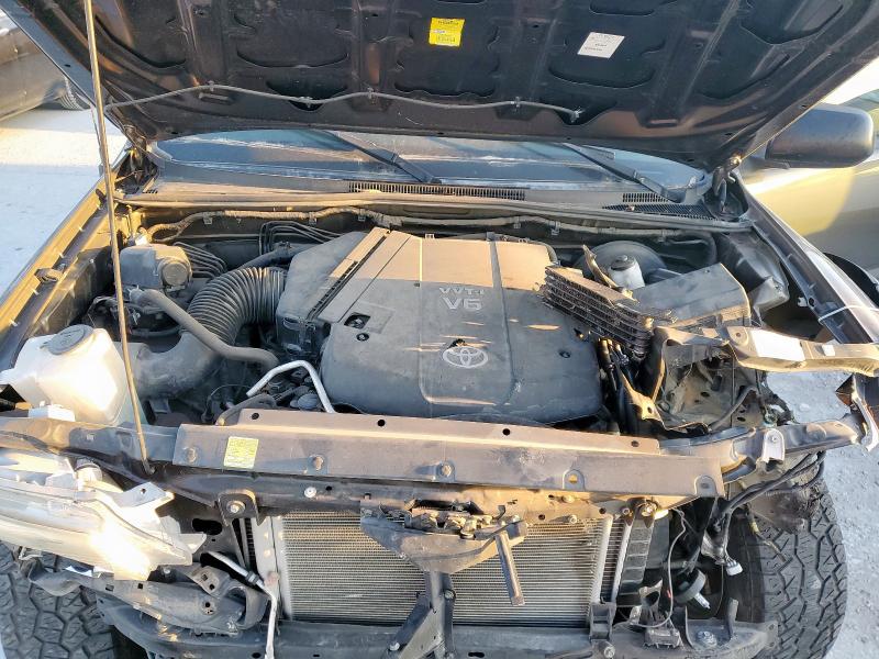 5TFJU4GN1DX039775 - 2013 TOYOTA TACOMA DOUBLE CAB PRERUNNER GRAY photo 11