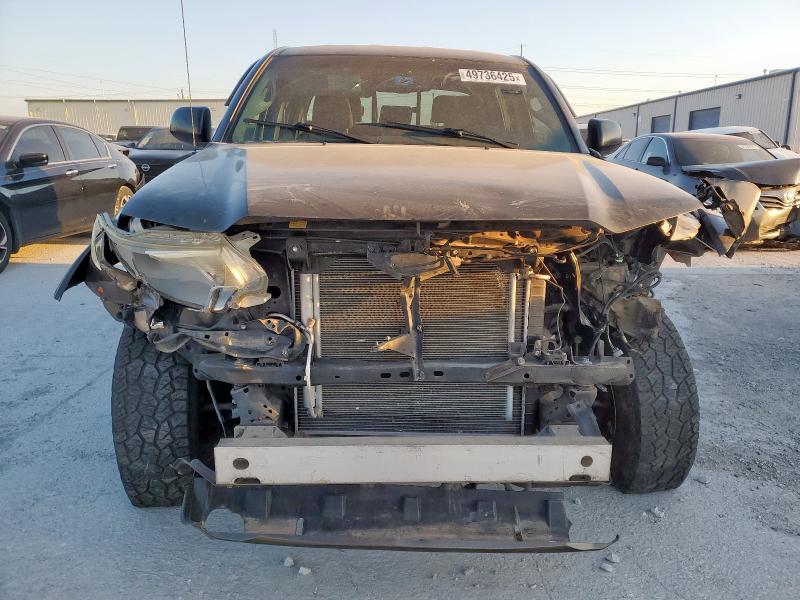 5TFJU4GN1DX039775 - 2013 TOYOTA TACOMA DOUBLE CAB PRERUNNER GRAY photo 5