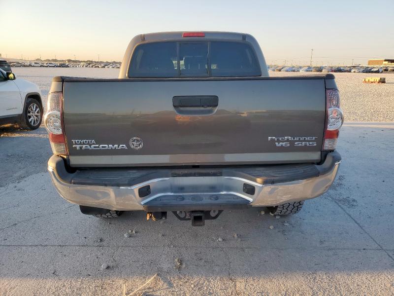 5TFJU4GN1DX039775 - 2013 TOYOTA TACOMA DOUBLE CAB PRERUNNER GRAY photo 6