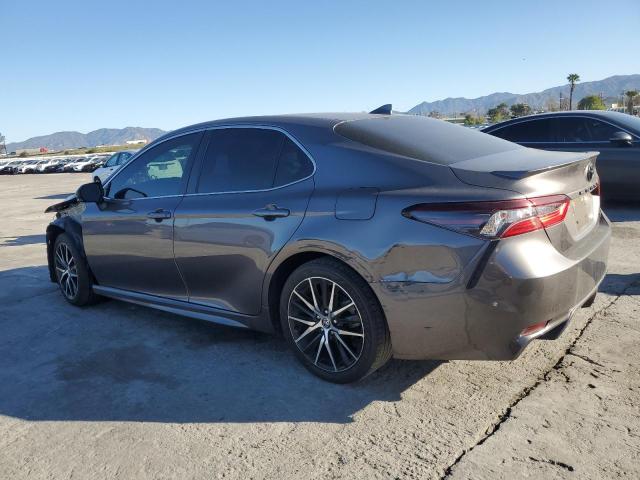 4T1T11AKXPU784718 - 2023 TOYOTA CAMRY SE NIGHT SHADE GRAY photo 2