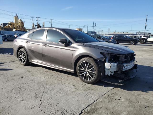 4T1T11AKXPU784718 - 2023 TOYOTA CAMRY SE NIGHT SHADE GRAY photo 4