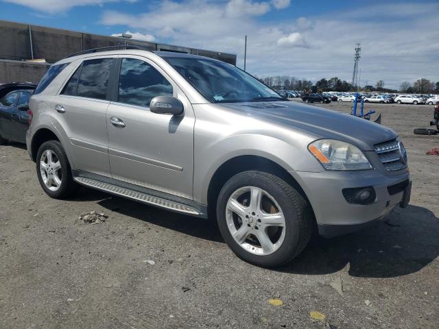 4JGBB75E87A259335 - 2007 MERCEDES-BENZ ML 500 BEIGE photo 4