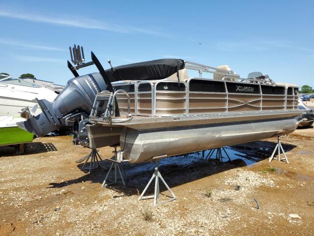 FRU29776G415 - 2015 XCUR PONTOON TWO TONE photo 4