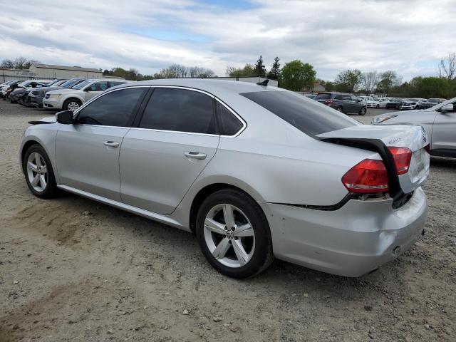 1VWBP7A31EC004664 - 2014 VOLKSWAGEN PASSAT SE SILVER photo 2