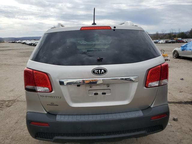 5XYKT3A68CG307905 - 2012 KIA SORENTO BASE SILVER photo 6