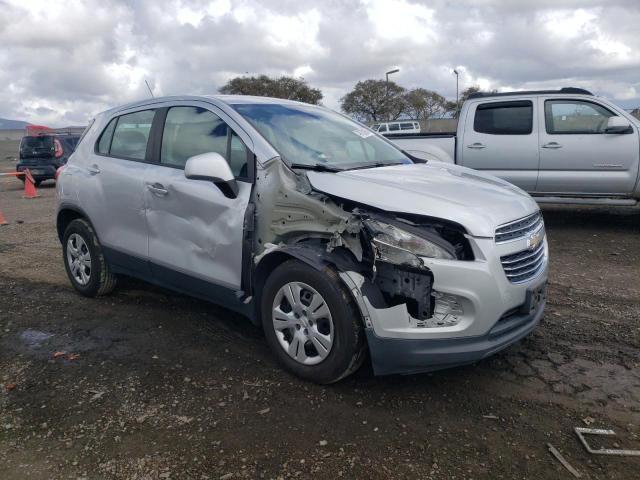 KL7CJKSB1GB762236 - 2016 CHEVROLET TRAX LS SILVER photo 4