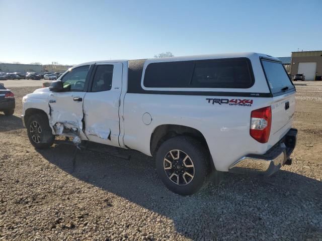 5TFUW5F14HX663426 - 2017 TOYOTA TUNDRA DOUBLE CAB SR/SR5 WHITE photo 2