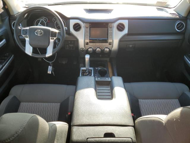 5TFUW5F14HX663426 - 2017 TOYOTA TUNDRA DOUBLE CAB SR/SR5 WHITE photo 8