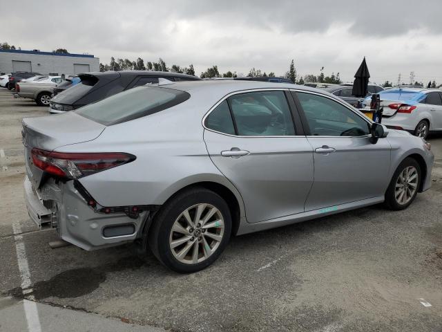 4T1C11AK9MU592928 - 2021 TOYOTA CAMRY LE SILVER photo 3