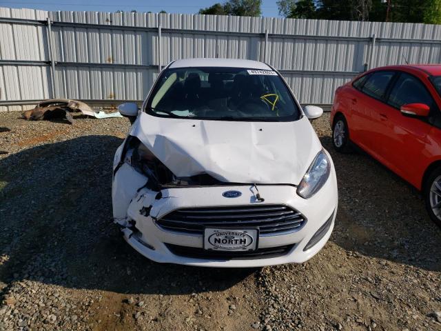 3FADP4AJ6KM110049 - 2019 FORD FIESTA S WHITE photo 5