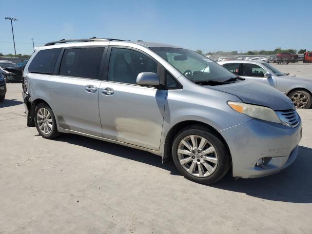 5TDYK3DC6BS160029 - 2011 TOYOTA SIENNA XLE SILVER photo 4