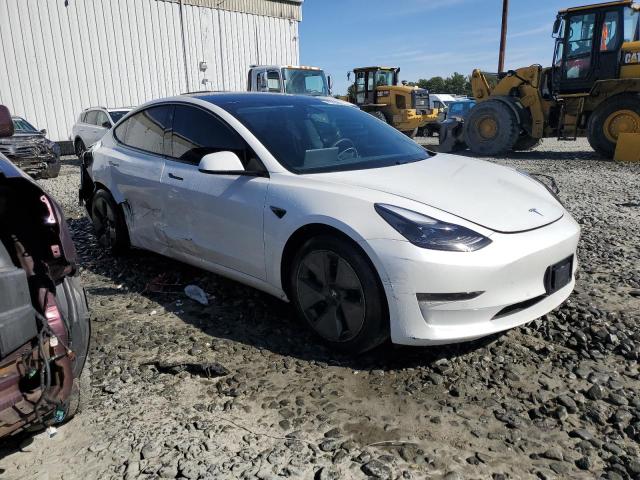 5YJ3E1EA9MF989011 - 2021 TESLA MODEL 3 WHITE photo 4