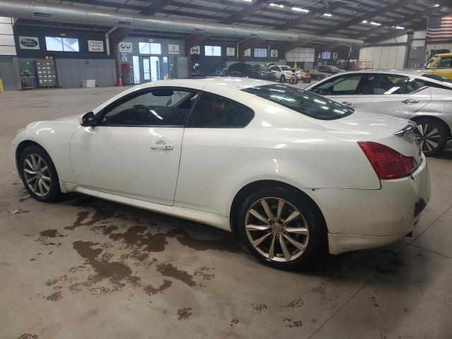 JN1CV6EL2BM261861 - 2011 INFINITI G37 WHITE photo 2