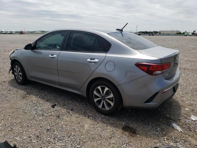 3KPA24AD3NE507884 - 2022 KIA RIO LX CHARCOAL photo 2