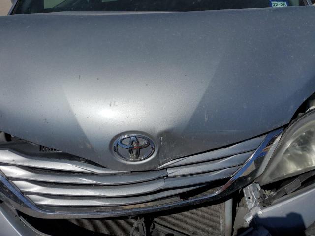 5TDKK3DC1FS621276 - 2015 TOYOTA SIENNA LE SILVER photo 12