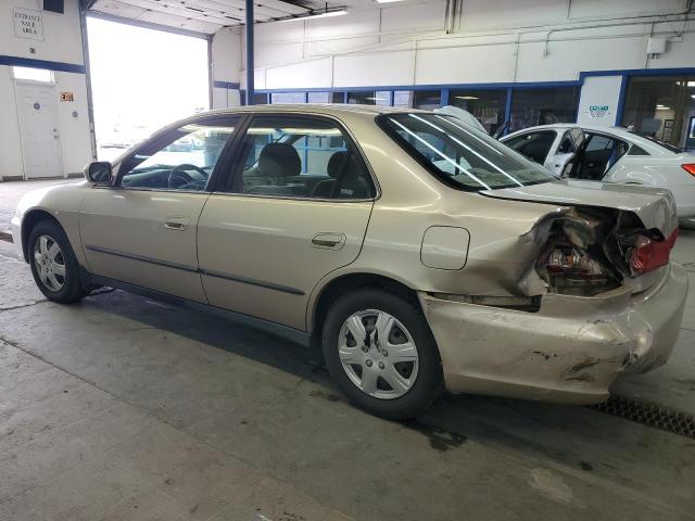 1HGCG6654YA114296 - 2000 HONDA ACCORD LX GOLD photo 2